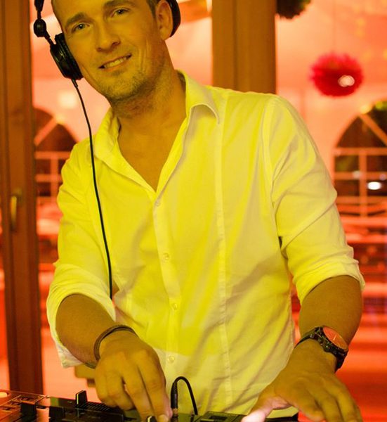 DJ Nick Henkel für Ihre Hochzeit im Allgäu